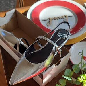 Worthington Metallic Silver Pointed Heels